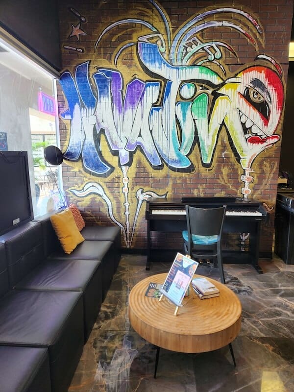 Discovering Kava Jive: The Ultimate Vegan-Friendly Kava Bar in Fort Lauderdale 16 20230826 125701